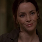 annie-wersching-renee-walker-24_8x14-009