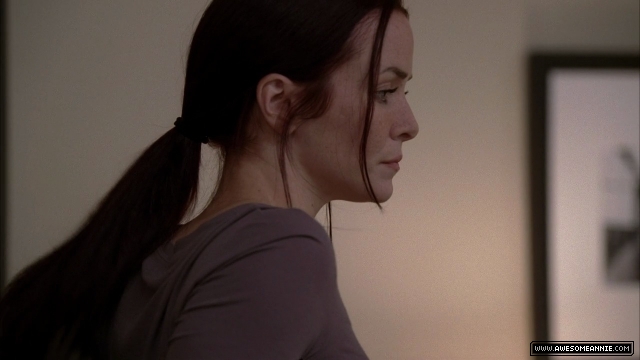 Annie Wersching as Renee Walker in 24 Season 8 Episode 17