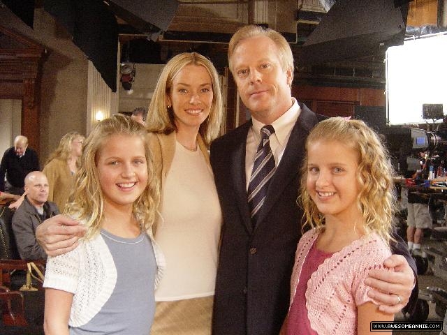 annie-wersching-boston-legal-bts_01