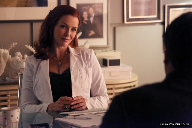 Annie Wersching in Castle Season 6 Episode 9 "Disciple" Promotional Photo - 1