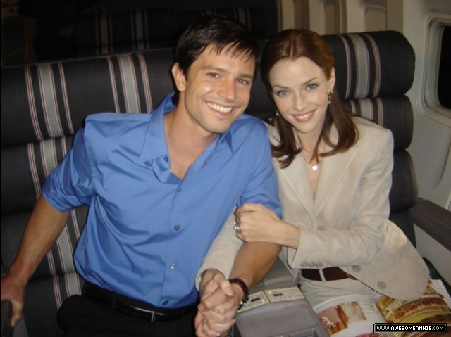 Annie Wersching with Jason Behr on Company Man set 03