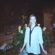 annie-wersching-frasier-bts_01