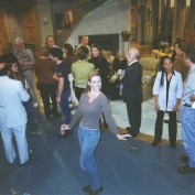 annie-wersching-frasier-bts_02