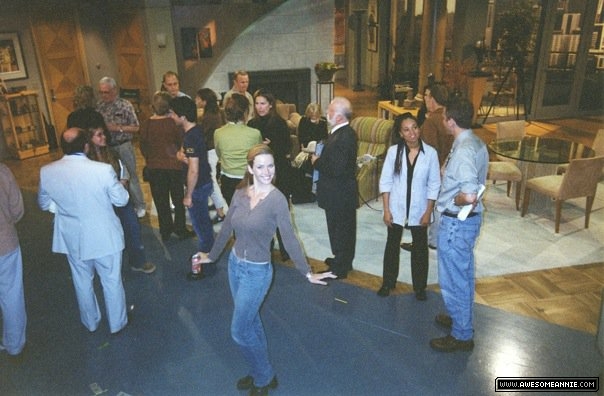 annie-wersching-frasier-bts_02