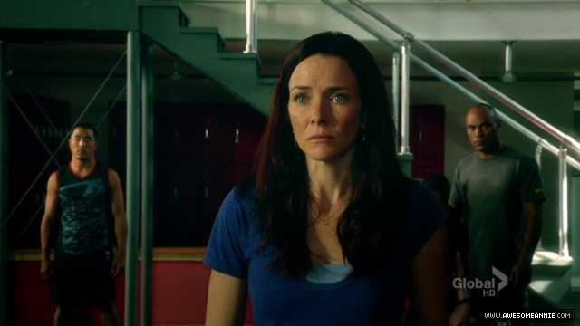 Annie Wersching in Hawaii Five-0