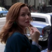 Annie Wersching as Diana Bloom in Journeyman