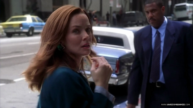 Annie Wersching as Diana Bloom in Journeyman