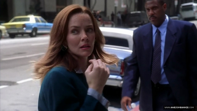 Annie Wersching as Diana Bloom in Journeyman