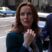 Annie Wersching as Diana Bloom in Journeyman