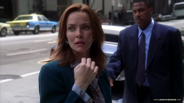 Annie Wersching as Diana Bloom in Journeyman