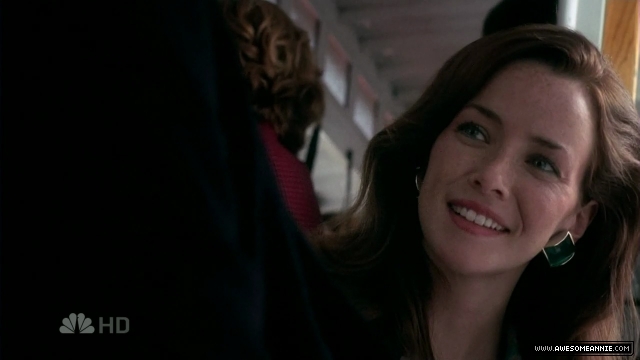 Annie Wersching as Diana Bloom in Journeyman