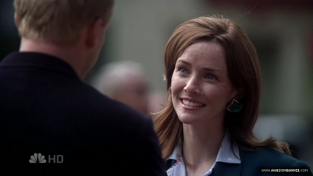 Annie Wersching as Diana Bloom in Journeyman