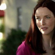 Annie Wersching in No Ordinary Family