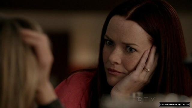 Annie Wersching in No Ordinary Family