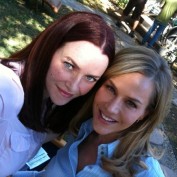 Annie Wersching and Julie Benz on No Ordinary Family set