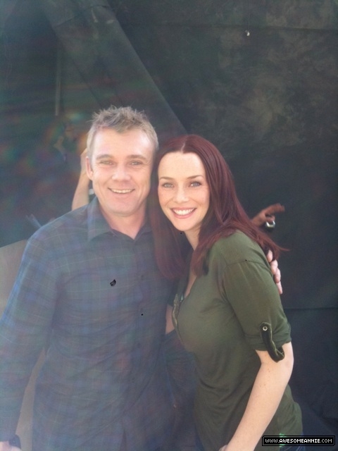 Annie Wersching and Rick Schroder on No Ordinary Family set