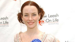 Annie Wersching at Nuts for Mutts 2009