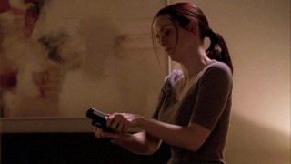 Renee Walker loads pistol - 24 Season 8 episode 13